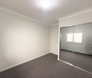 Modern Family Living in the Heart of Austral - Photo 2