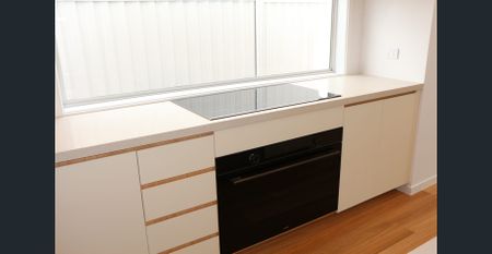 Stunning Brand New Family Home - Photo 5