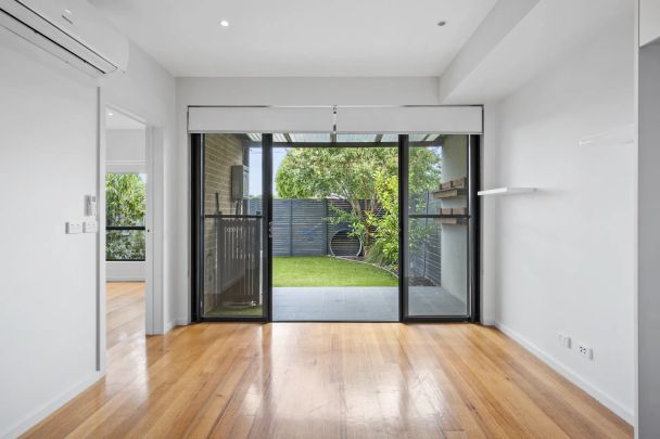 Modern Ground-Floor Unit in Prime Reservoir Location - Photo 1