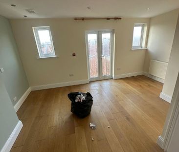 2 bedroom flat to rent - Photo 2