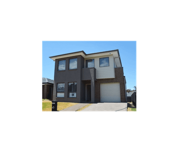 Stunning Modern Family Home - Photo 4