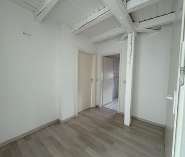 Gemütliche Dachgeschosswohnung in einer Zwickauer Altbauvilla - Photo 5