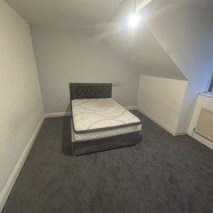 Room in a Shared House, East Park Road, LE5 - Photo 3