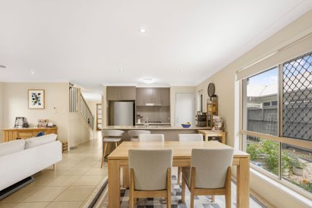 Spacious Family Living in the Heart of Birtinya! - Photo 2