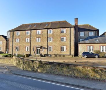 Dodsley Lane, Easebourne, Midhurst, West Sussex, GU29 - Photo 2