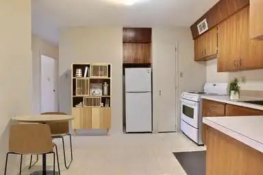 2755 - 31st Ave — 3 Bed/1.5 Bath - Photo 5