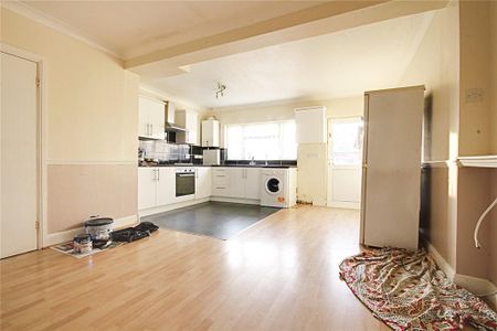 3 bedroom terraced house to rent - Photo 2