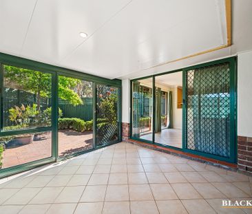 70 Rosewood Glen, Jerrabomberra NSW 2619 - House For Rent | Domain - Photo 5