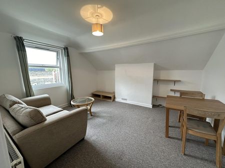 1 Bed Flat - Photo 4