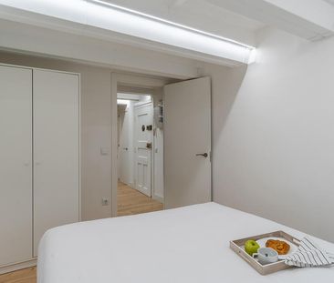 2 Bedroom Apartment in the Heart of Gràcia - Photo 4