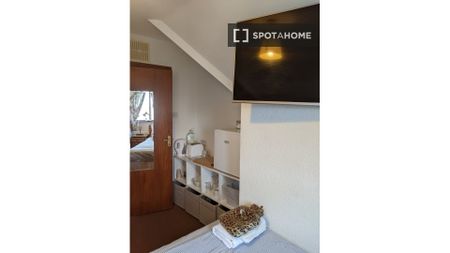 Bedoom for rent in 4-bedroom house, Rush, Dublin - Photo 4