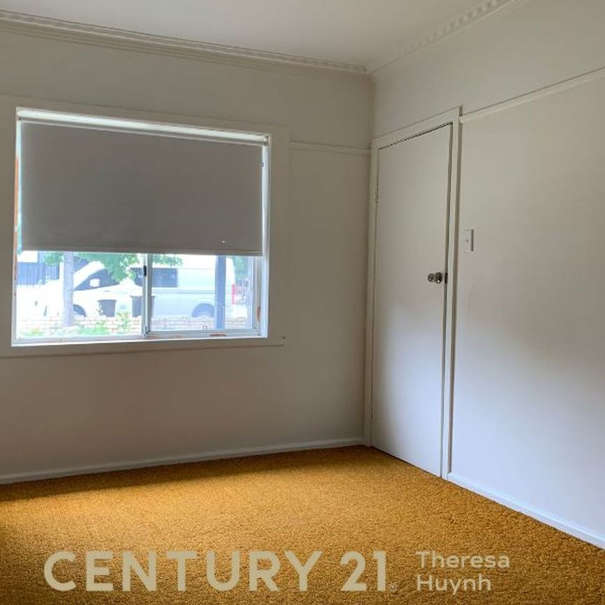 For Rent&colon; New Property in Springvale Area - Photo 1