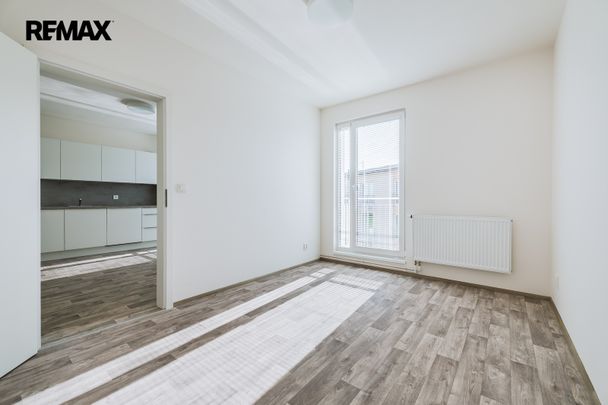 Pronájem bytu 2+kk v osobním vlastnictví 38 m², Nehvizdy - Photo 1