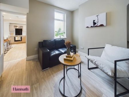 Room 5, 46 Portmore Street, Portadown, Craigavon, BT62 3NF - Photo 3