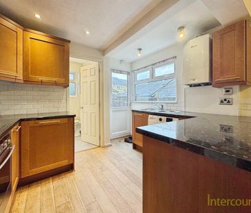 2 bedroom semi-detached house to rent - Photo 6
