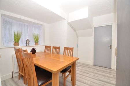 4 bedroom - Photo 3