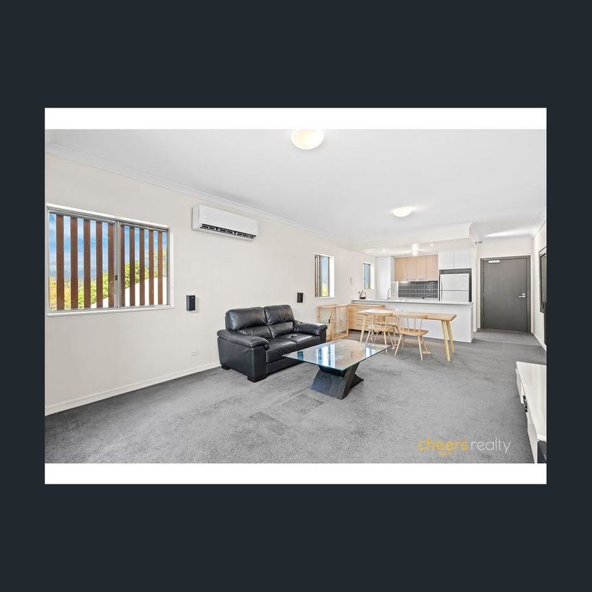 Modern Living at Arbour! Fully furnished with 2 Parking Spaces! - Photo 1