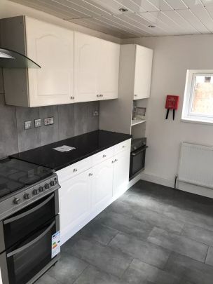 Evington Road (5 bed) - Photo 1
