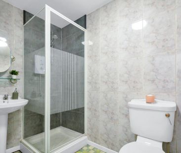 1 bedroom flat to rent - Photo 6