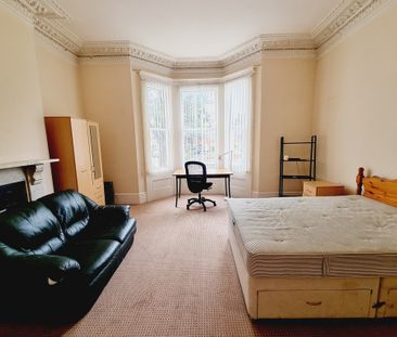 5 Bed Student Accommodation - Photo 5