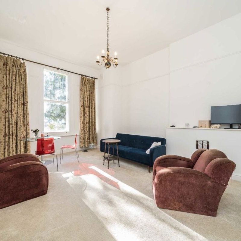 Clapham Road, SW9, London - Photo 1