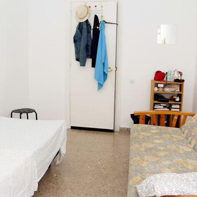 Calle Atanasio Barrón, Sevilla, Andalusia 41003 - Photo 1