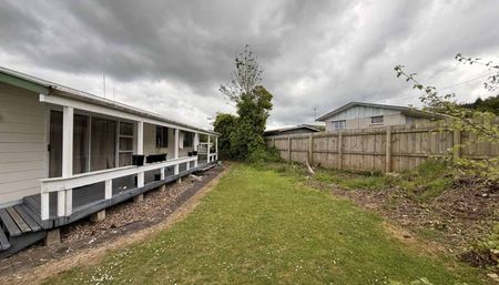 2 Bedrooms on Bay Grove - Photo 2