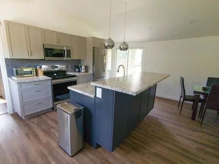 For Lease - 127 Glenlake Boulevard, Collingwood, Ontario - Photo 4