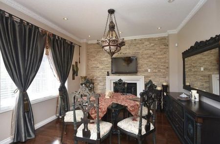 For Lease - 3364 Chief Mbulu Way, Mississauga, Ontario - Photo 2