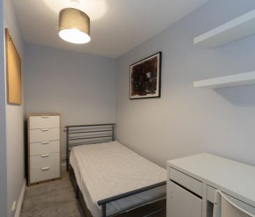1 bedroom in a house share to rent - Photo 5