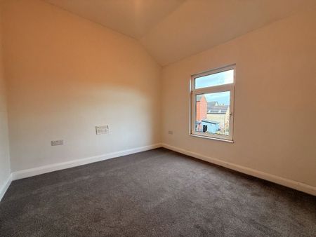 66 Connsbrook Avenue, Belfast BT4 1JW - Photo 4