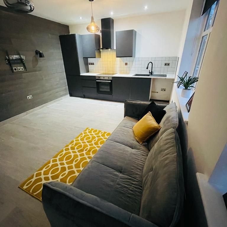 2 bedroom flat to rent - Photo 1