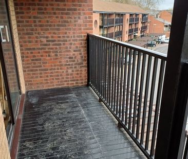 Studio Flat, Castle Gardens, NG7 - Photo 6