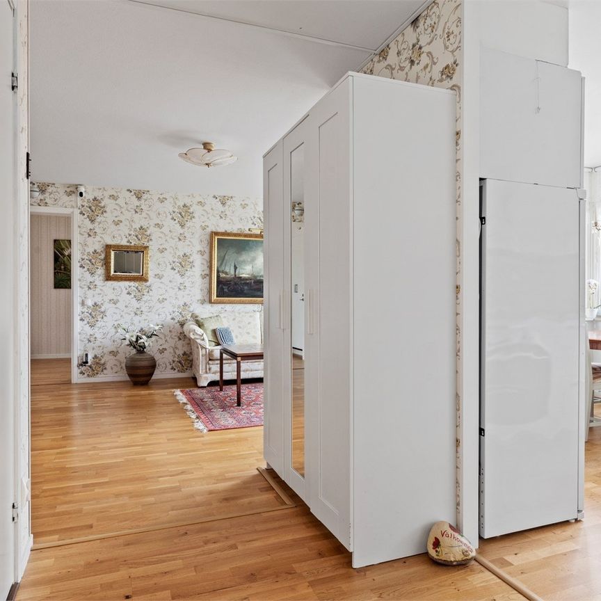 Bergavägen, Åkersberga - Foto 1