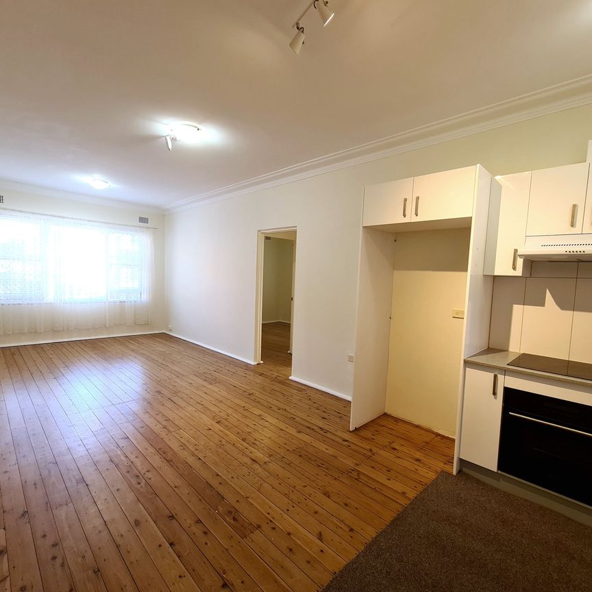 Comfort and Convenience with 2 Bedroom unit - Photo 1
