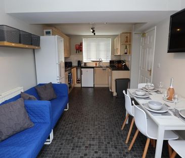 1 bedroom in a house share to rent - Photo 6