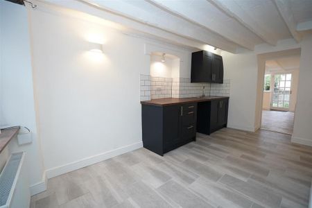 2 bedroom terraced house to rent - Photo 5