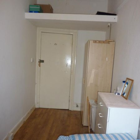 House share to rent - Photo 2