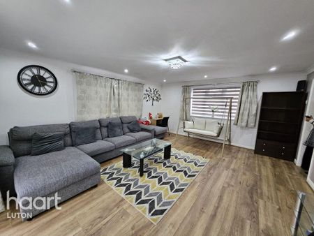 4 bedroom detached bungalow to rent - Photo 4