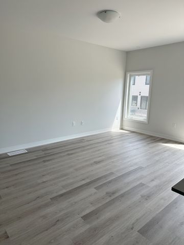 For Lease - 155 Equestrian Way Unit# 71, Cambridge, Ontario - Photo 4