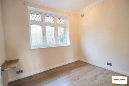 Glassmill Lane, Bromley, BR2 - Photo 2