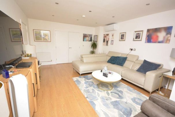 4 bedroom detached house to rent - Photo 1