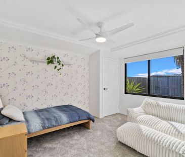 FOR RENT: Stylish Coastal Family Home with Room to Move - 13 Cariss... - Photo 3