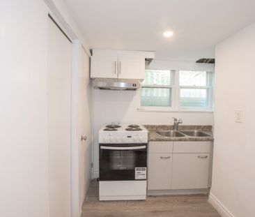 **ALL INCLUSIVE** 1 Bedroom Lower Unit in St. Catharines!! - Photo 3