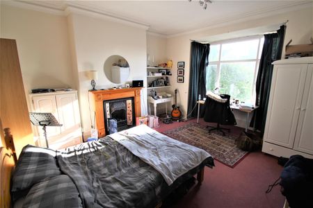 6 bedroom terraced house to rent - Photo 2
