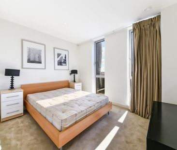 1 Bed Flat, Pan Peninsula Square, E14 - Photo 4