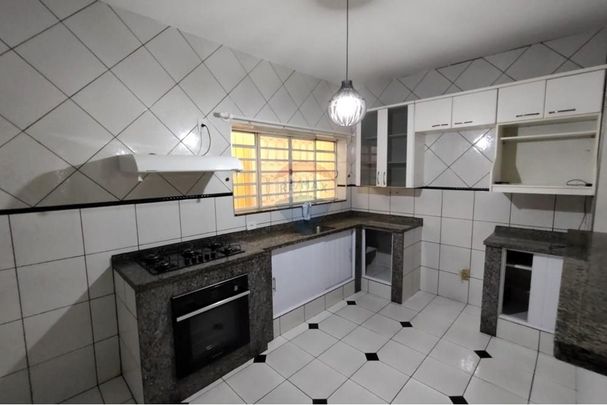 Casa para locação no Jardim Alto Paraiso, com 2 quartos, sendo 1 suíte, garagem para 2 carros próximo a Bernadinho De Campos - Photo 1