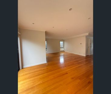 5/10 Braeside Avenue, Ringwood East, Vic 3135 - Photo 3
