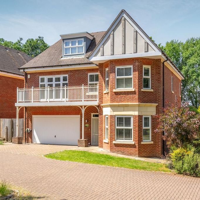 5 bedroom detached house to rent - Photo 1