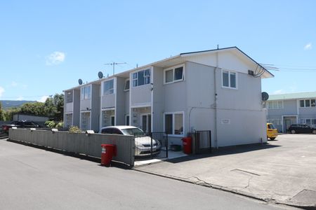 Two Bedroom Townhouse in Elderslea - Photo 5